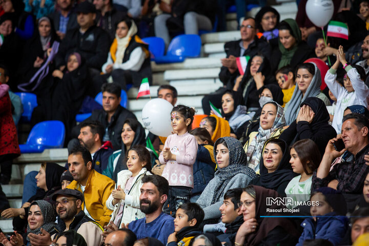 دومین شب جشن دهه فجر خانواده اتوبوسرانی شهرداری اصفهان