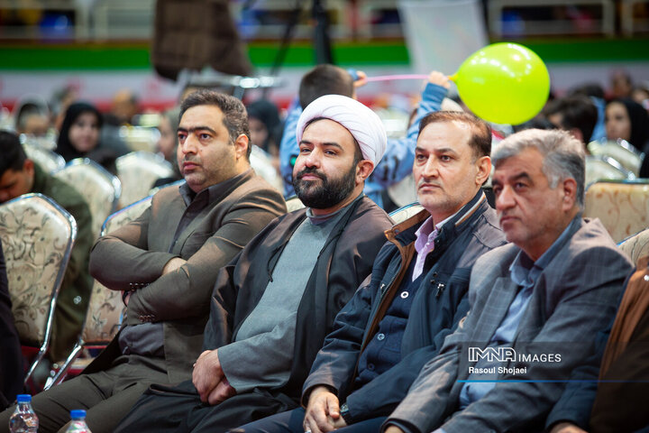 دومین شب جشن دهه فجر خانواده اتوبوسرانی شهرداری اصفهان