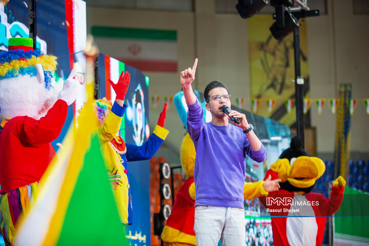 دومین شب جشن دهه فجر خانواده اتوبوسرانی شهرداری اصفهان