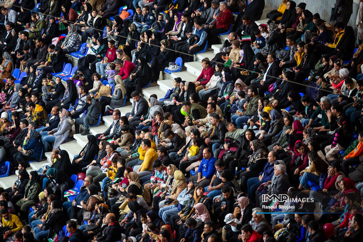 دومین شب جشن دهه فجر خانواده اتوبوسرانی شهرداری اصفهان