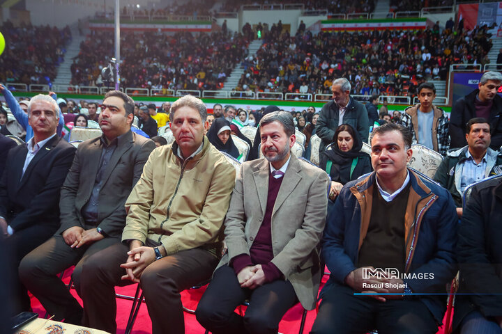 دومین شب جشن دهه فجر خانواده اتوبوسرانی شهرداری اصفهان