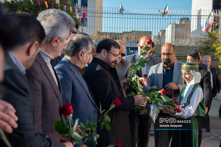 آیین نواختن زنگ انقلاب در مدارس استان فارس