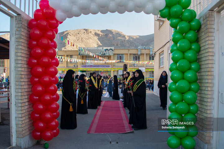 آیین نواختن زنگ انقلاب در مدارس استان فارس