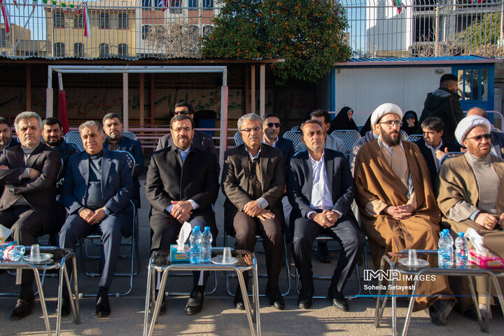 آیین نواختن زنگ انقلاب در مدارس استان فارس