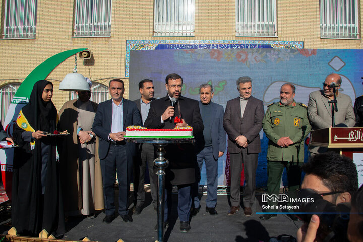 آیین نواختن زنگ انقلاب در مدارس استان فارس