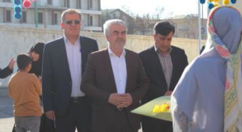 نواخته شدن زنگ انقلاب در مدارس کهگیلویه و بویراحمد+عکس