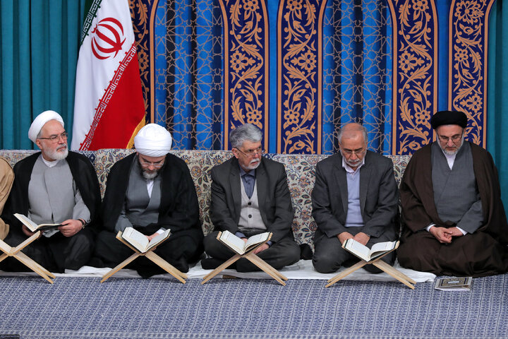 دیدار شرکت‌کنندگان در مسابقات بین‌المللی قرآن با رهبر انقلاب