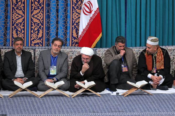 دیدار شرکت‌کنندگان در مسابقات بین‌المللی قرآن با رهبر انقلاب