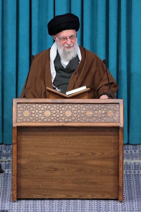 دیدار شرکت‌کنندگان در مسابقات بین‌المللی قرآن با رهبر انقلاب