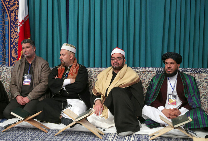 دیدار شرکت‌کنندگان در مسابقات بین‌المللی قرآن با رهبر انقلاب