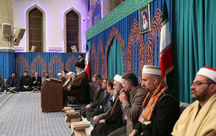 دیدار شرکت‌کنندگان در مسابقات بین‌المللی قرآن با رهبر انقلاب