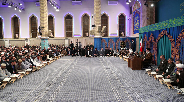 دیدار شرکت‌کنندگان در مسابقات بین‌المللی قرآن با رهبر انقلاب