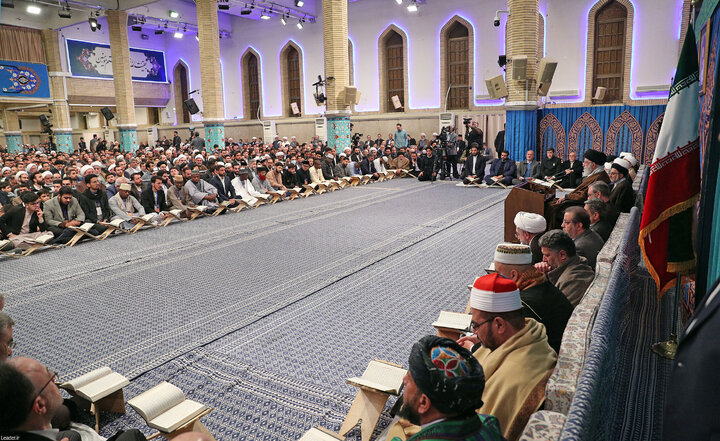 دیدار شرکت‌کنندگان در مسابقات بین‌المللی قرآن با رهبر انقلاب