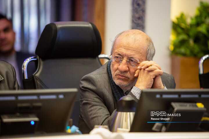 آثار هنری فاخر برای معرفی سرداران شهید اصفهان تهیه شود