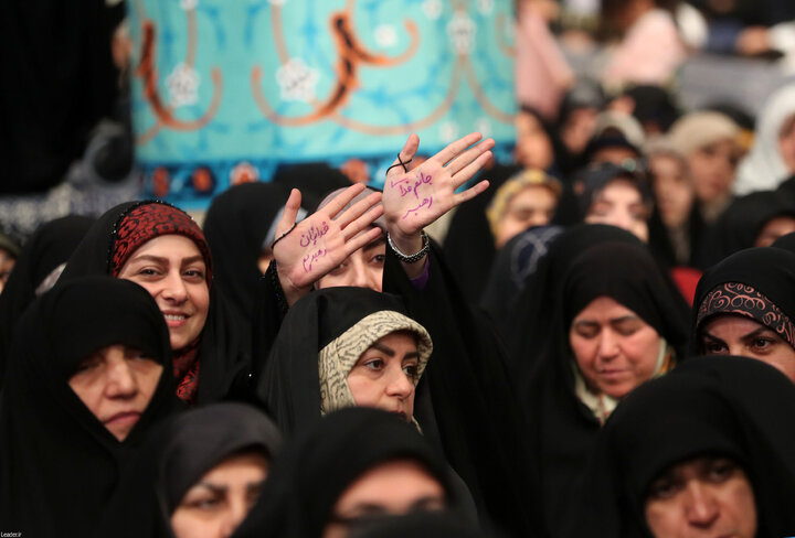 دیدار شرکت‌کنندگان در مسابقات بین‌المللی قرآن با رهبر انقلاب