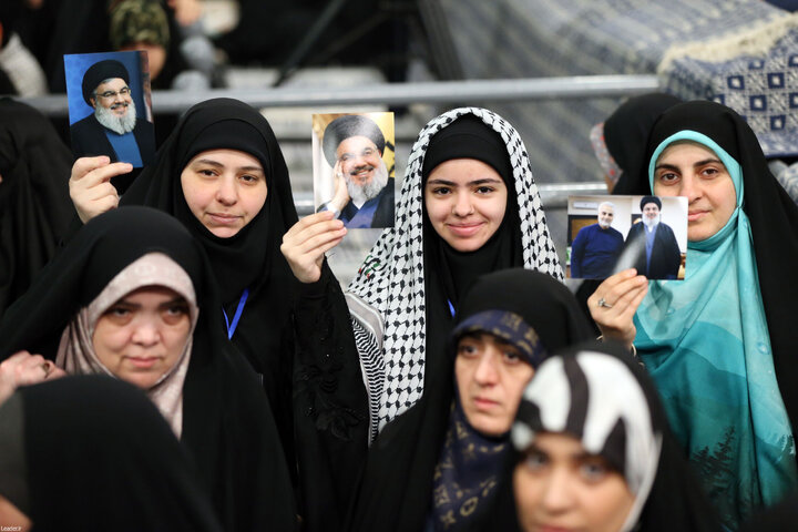 دیدار شرکت‌کنندگان در مسابقات بین‌المللی قرآن با رهبر انقلاب