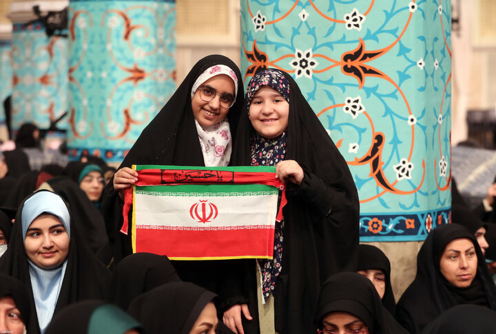 دیدار شرکت‌کنندگان در مسابقات بین‌المللی قرآن با رهبر انقلاب