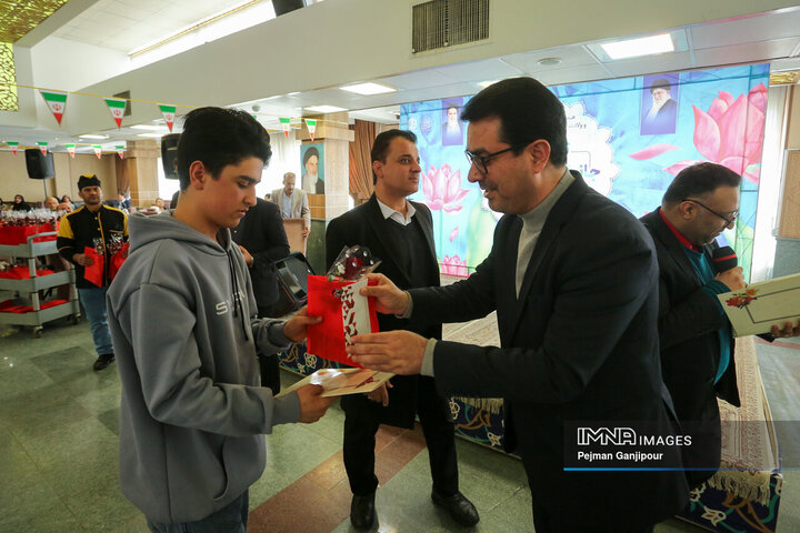 مراسم تجلیل از جانبازان و فرزندان شاهد شهرداری اصفهان