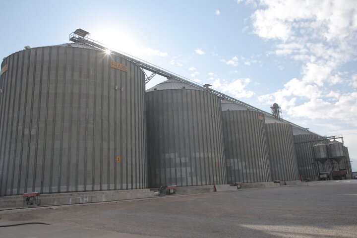 سیلوهای ۵۰ هزار تنی بندرخشک یزد افتتاح شد