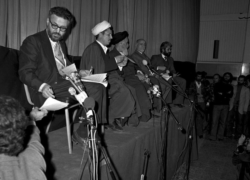 ۱۶ بهمن؛ نقطه عطف انقلاب و نخستین گامهای دولت موقت