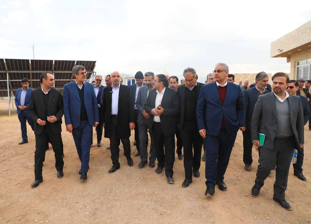 بهرهبرداری از نیروگاه ۵ مگاواتی خورشیدی تجمیعی استان یزد
