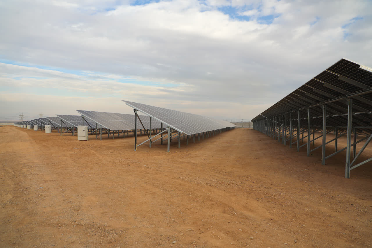 بهرهبرداری از نیروگاه ۵ مگاواتی خورشیدی تجمیعی استان یزد