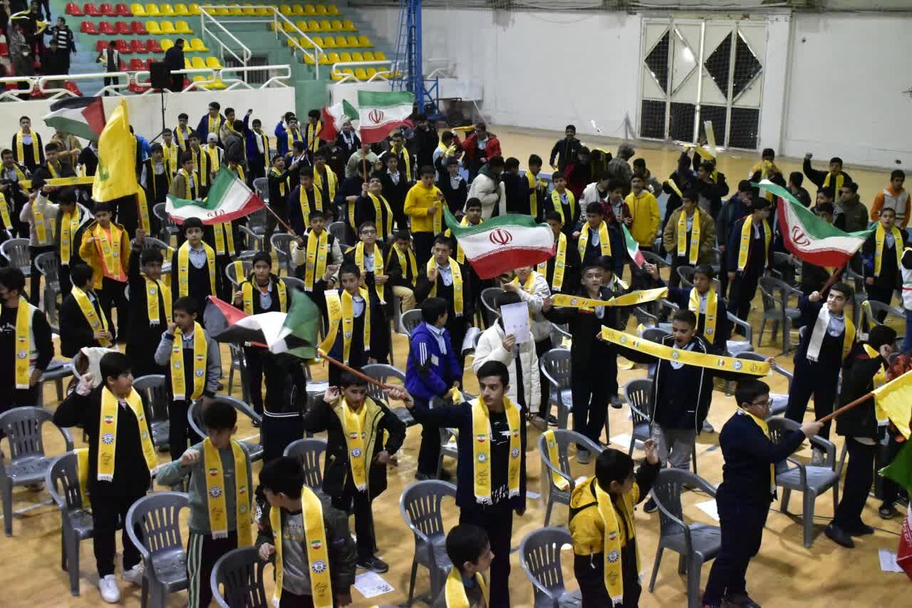 همایش «یاوران انقلاب، پیشتازان مقاومت» برگزار شد