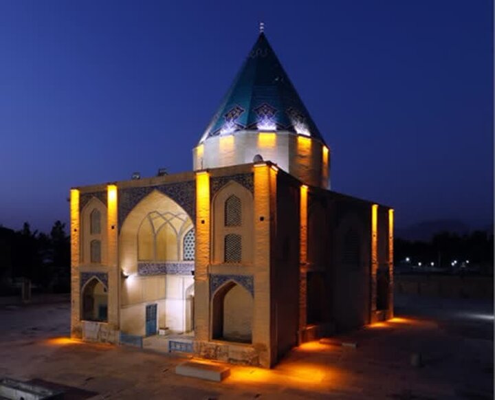 ریشه عرفان در اسلام و معارف اسلامی است