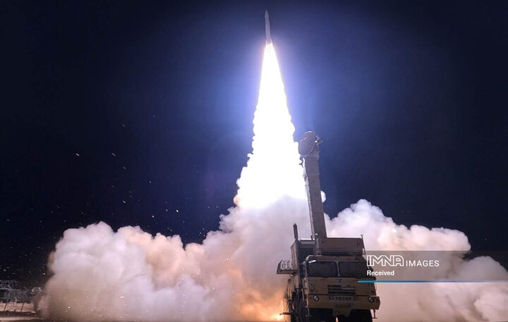 انهدام اهداف متخاصم توسط سامانه راهبردی و برد بلند پدافند هوایی باور 373 در رزمایش پدافند هوایی اقتدار 1403