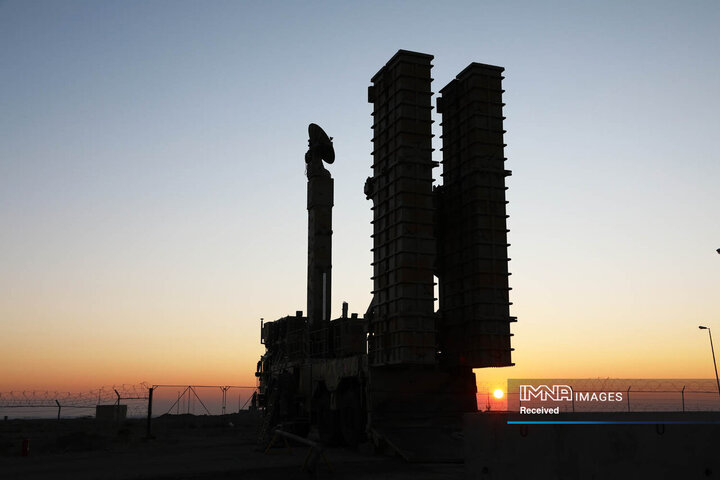 انهدام اهداف متخاصم توسط سامانه راهبردی و برد بلند پدافند هوایی باور 373 در رزمایش پدافند هوایی اقتدار 1403