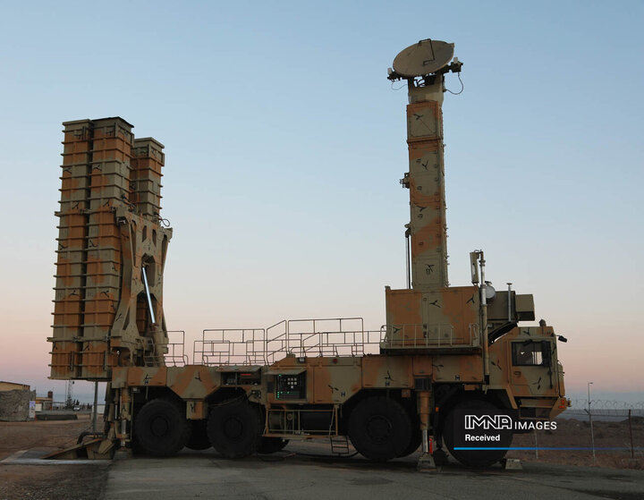 انهدام اهداف متخاصم توسط سامانه راهبردی و برد بلند پدافند هوایی باور 373 در رزمایش پدافند هوایی اقتدار 1403