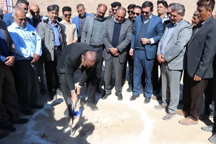 شهرک گلخانه‌ای در زرین‌دشت احداث می‌شود