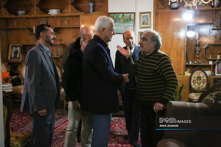 دیدار شهردار اصفهان با پیشکسوت حوزه میراث فرهنگی