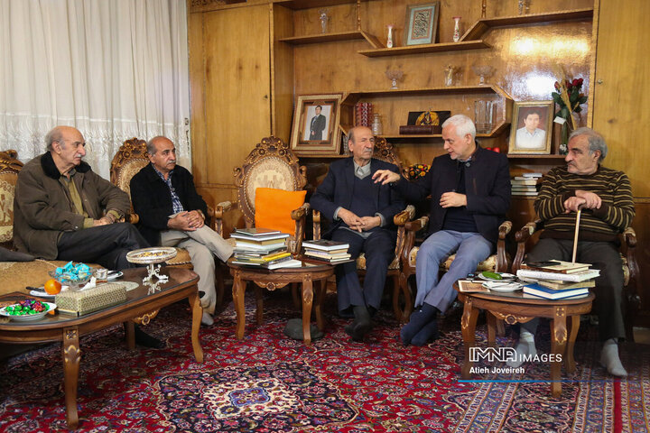 دیدار شهردار اصفهان با پیشکسوت حوزه میراث فرهنگی