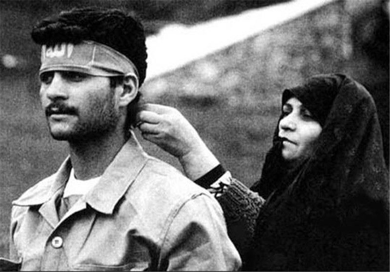 انقلاب اسلامی ایران و حماسههایی که به دست زنان خلق شد