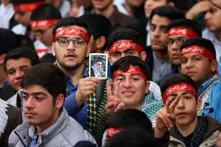 دانشآموزان، وارثان راستین آرمانهای انقلاب اسلامی