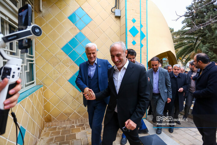 آیین بهره‌برداری از پروژه‌های احیا و مرمت شده تخت فولاد