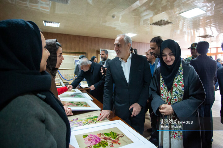 آیین بهره‌برداری از پروژه‌های احیا و مرمت شده تخت فولاد