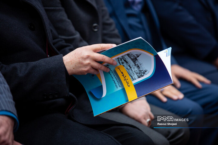 آیین بهره‌برداری از پروژه‌های احیا و مرمت شده تخت فولاد