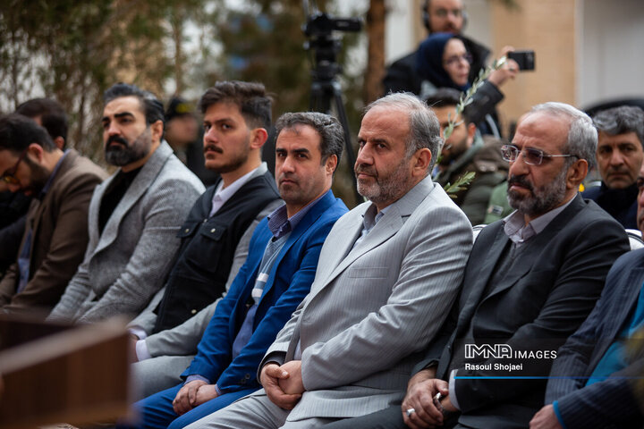 آیین بهره‌برداری از پروژه‌های احیا و مرمت شده تخت فولاد