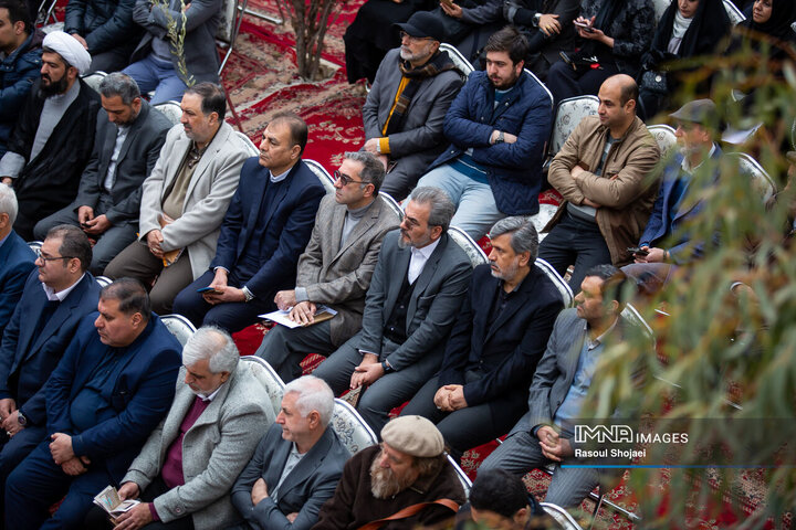 آیین بهره‌برداری از پروژه‌های احیا و مرمت شده تخت فولاد