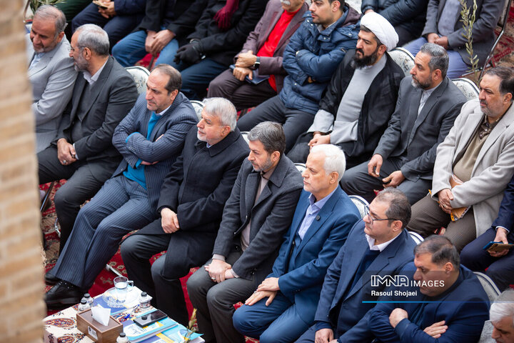 آیین بهره‌برداری از پروژه‌های احیا و مرمت شده تخت فولاد