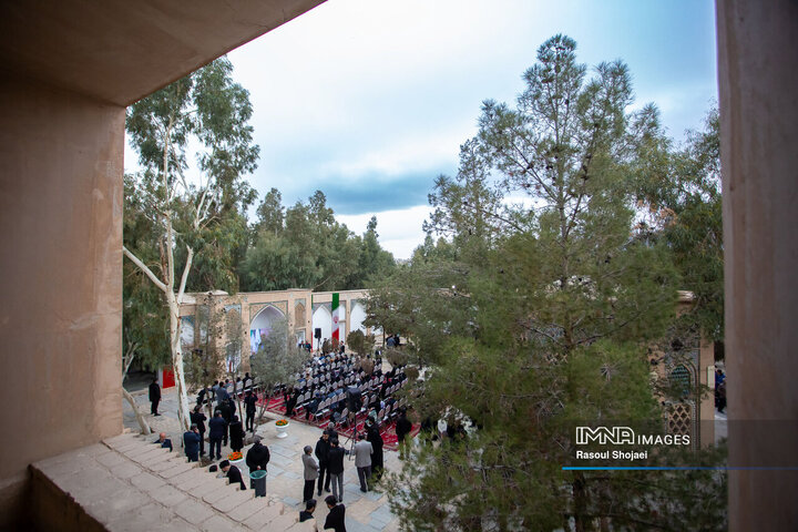 آیین بهره‌برداری از پروژه‌های احیا و مرمت شده تخت فولاد