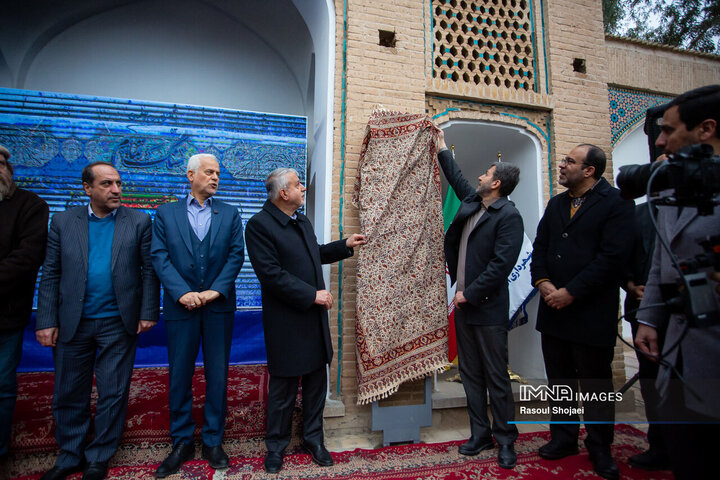 آیین بهره‌برداری از پروژه‌های احیا و مرمت شده تخت فولاد