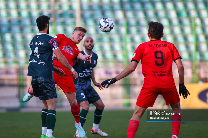 لیگ برتر فوتبال؛ ذوب‌آهن _ تراکتورسازی