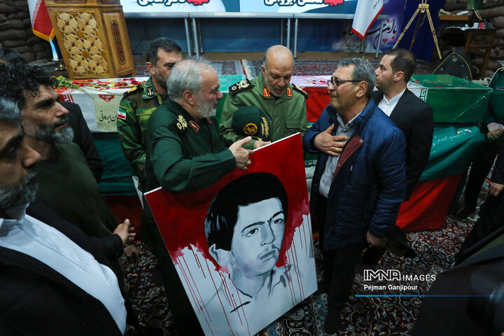 گلباران مزار مطهر شهدای اصفهان