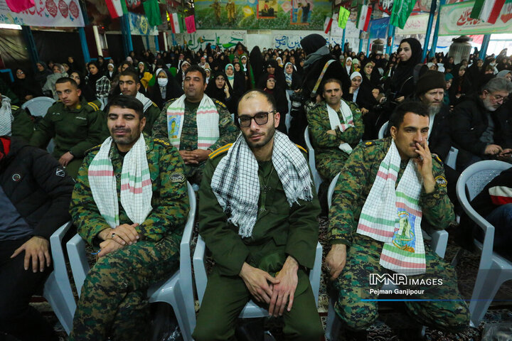 گلباران مزار مطهر شهدای اصفهان