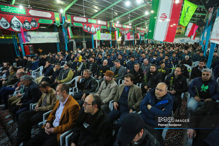 گلباران مزار مطهر شهدای اصفهان