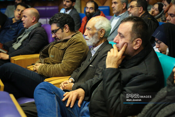 دیدار وزیر میراث فرهنگی با فعالان گردشگری و صنایع دستی اصفهان