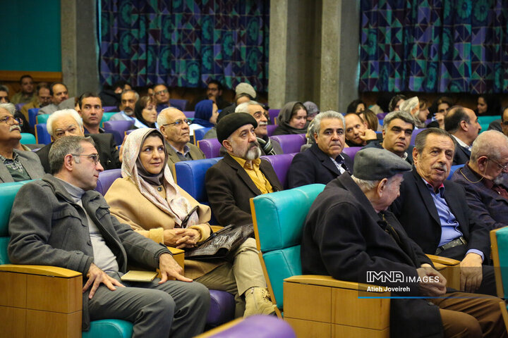 دیدار وزیر میراث فرهنگی با فعالان گردشگری و صنایع دستی اصفهان